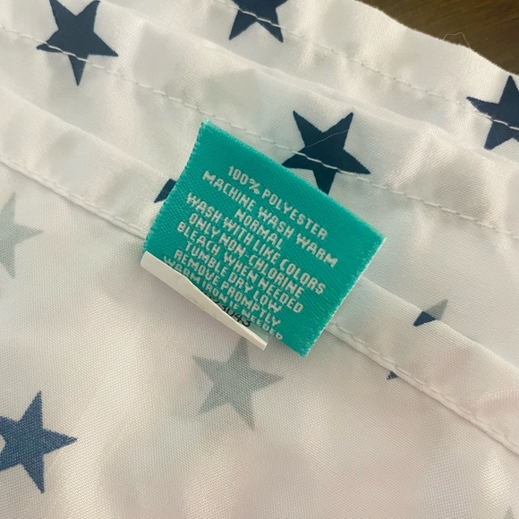 Pillowfort Crib Sheet Set - Picture 4 of 4